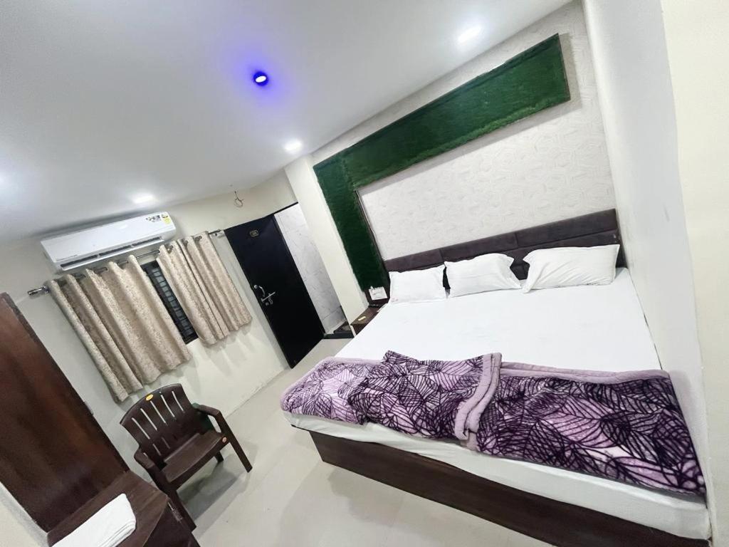 Green Leaf Hotel 우자인 외부 사진